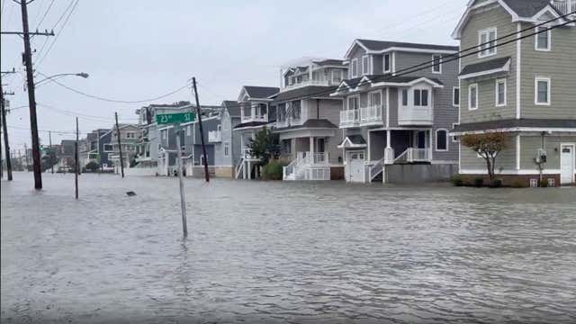 Inundación costera en Nueva Jersey durante la tormenta